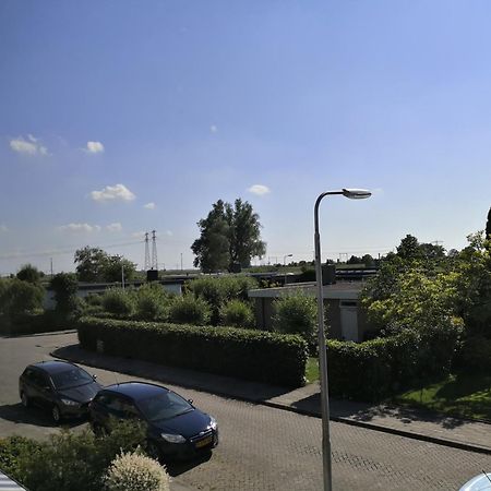 Bordine Guesthouse Leeuwarden Oda fotoğraf