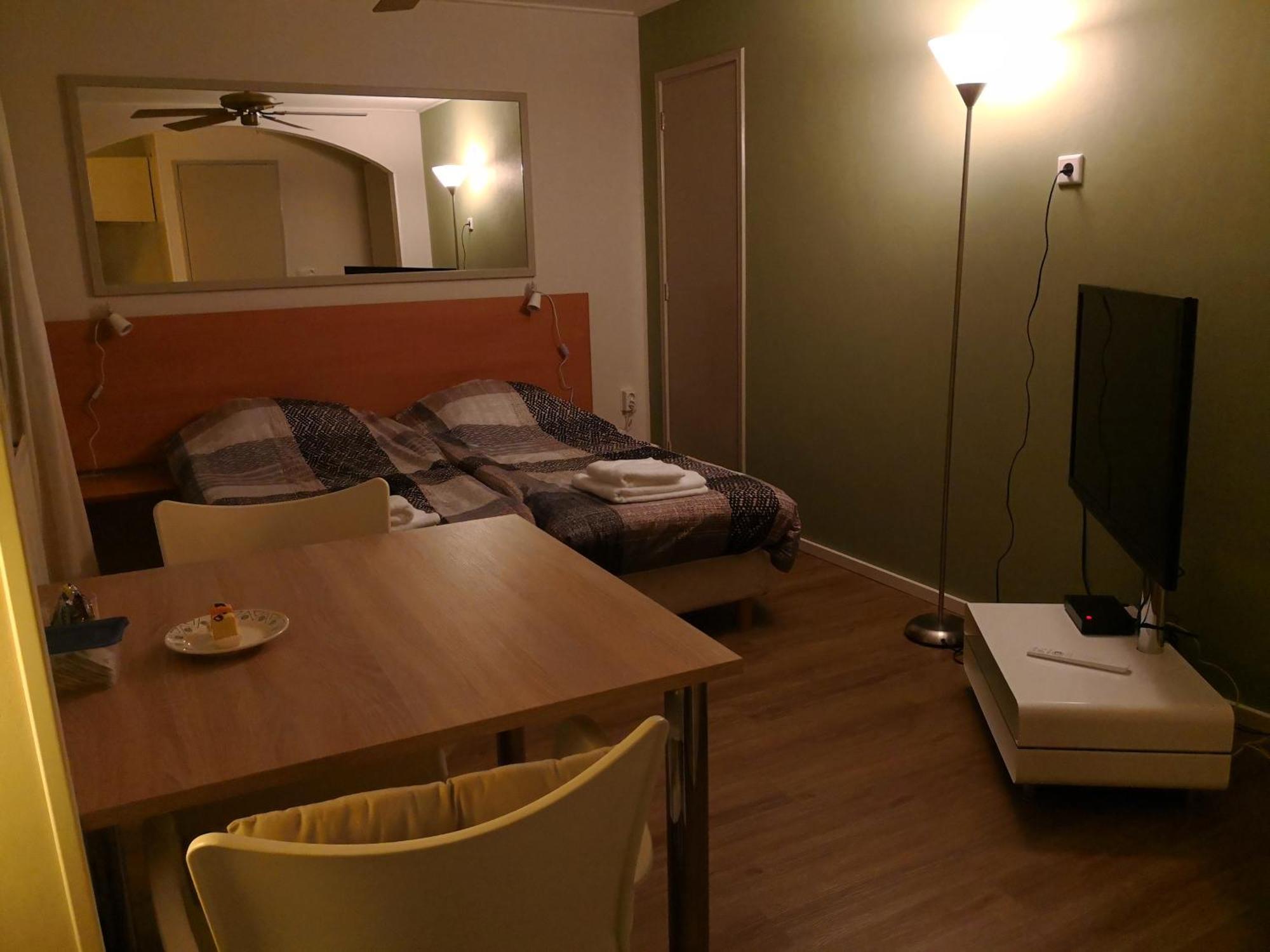 Bordine Guesthouse Leeuwarden Oda fotoğraf